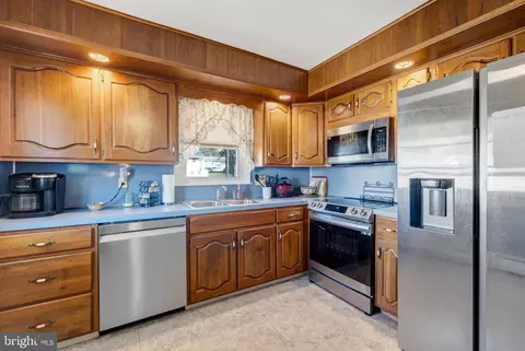 13 Hearthstone Dr, Reading, PA 19606 photo 12