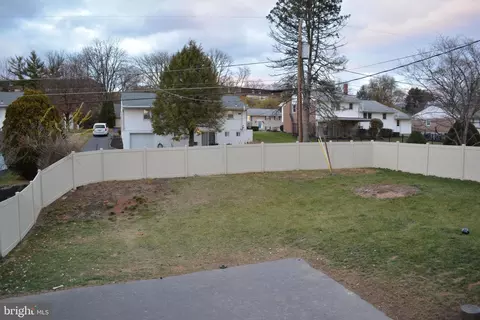 13 Hearthstone Dr, Reading, PA 19606 photo 4