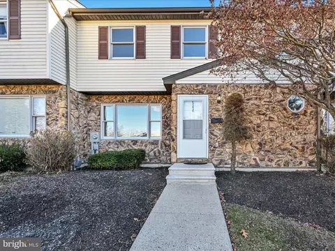 544 E Linden St, Fleetwood, PA 19522