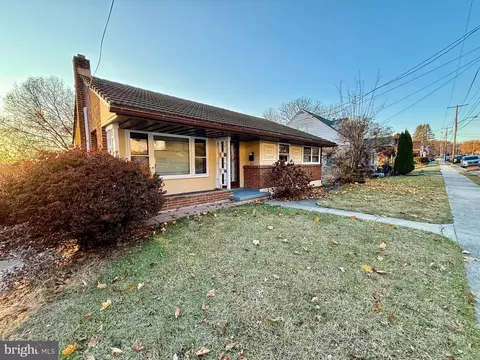 3526 Oak St, Reading, PA 19605