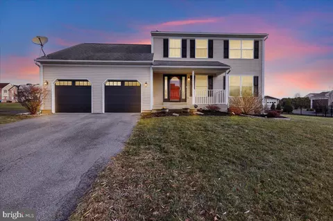 105 Stirling St, Blandon, PA 19510