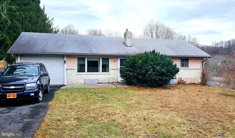 10 Beavens Rd, Reading, PA 19608