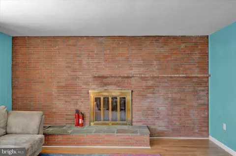 Living - 140 Main St, Mohnton, PA 19540 photo 3 of 5