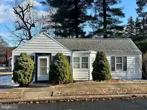 105 N 27th St, Reading, PA 19606