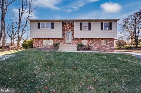 2464 Ventnor Ave, Reading, PA 19605