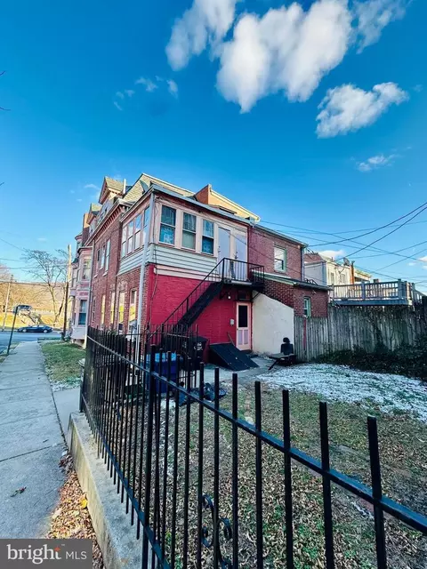 462 Centre Ave, Reading, PA 19601 photo 4