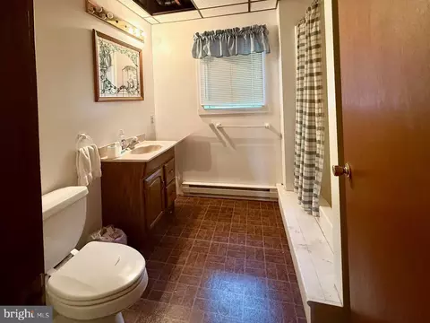 Bath - 308 Snyder Rd, Oley, PA 19547 photo 1 of 2