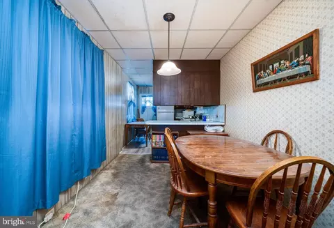Dining - 840 Locust St, Reading, PA 19604 photo 1 of 2