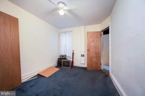 Bedroom - 840 Locust St, Reading, PA 19604 photo 2 of 3