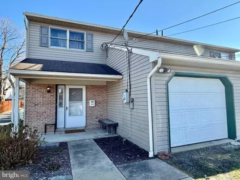 110 N Birch St, Robesonia, PA 19551