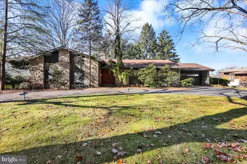 1840 Oak Ln, Reading, PA 19604