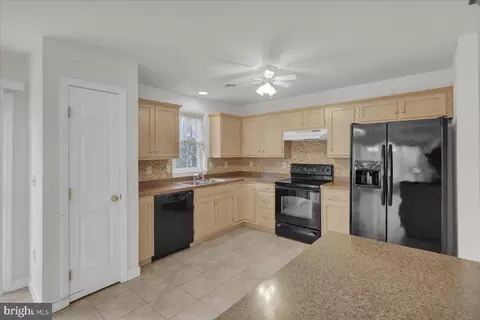 101 S Cacoosing Dr, Reading, PA 19608 photo 8