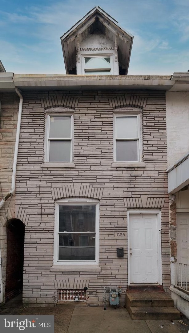 756 Lance Pl, Reading, PA 19604 photo 1