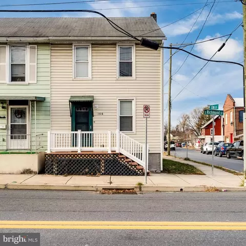 108 S Richmond St, Fleetwood, PA 19522