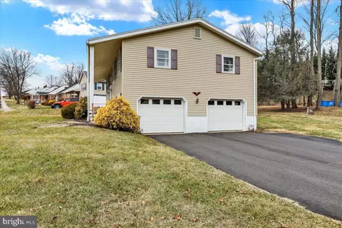 62 Wesleyan Dr, Reading, PA 19607 photo 5
