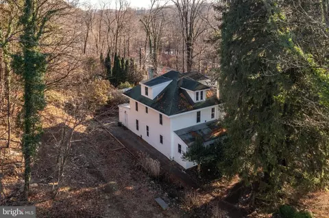 1020 N Ironstone Dr, Boyertown, PA 19512