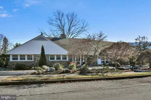 447 Brighton Ave, Mount Penn, PA 19606