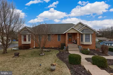 3807 Hilltop Ave, Reading, PA 19605