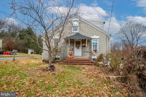 63 W Madison St, Mohnton, PA 19540
