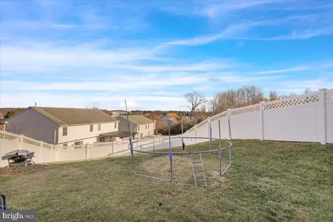 383 Oneida Dr, Reading, PA 19608 photo 26
