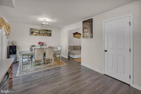 383 Oneida Dr, Reading, PA 19608 photo 9