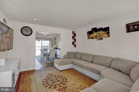 383 Oneida Dr, Reading, PA 19608 photo 3