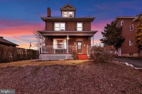 219 Revere, West Lawn, PA 19609