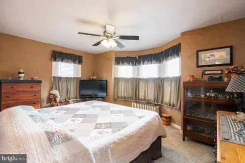 2315 Spring St, Reading, PA 19609 photo 16