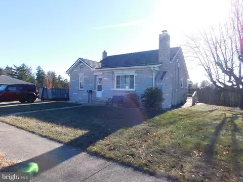 234 4th St, Shoemakersville, PA 19555