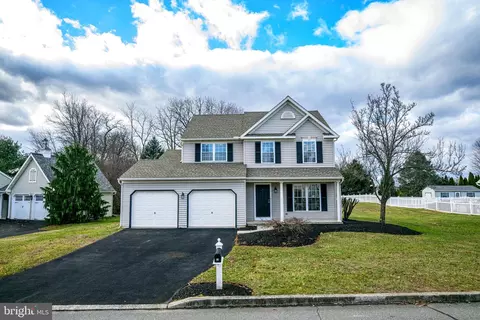 20 Lenape Dr, Morgantown, PA 19543