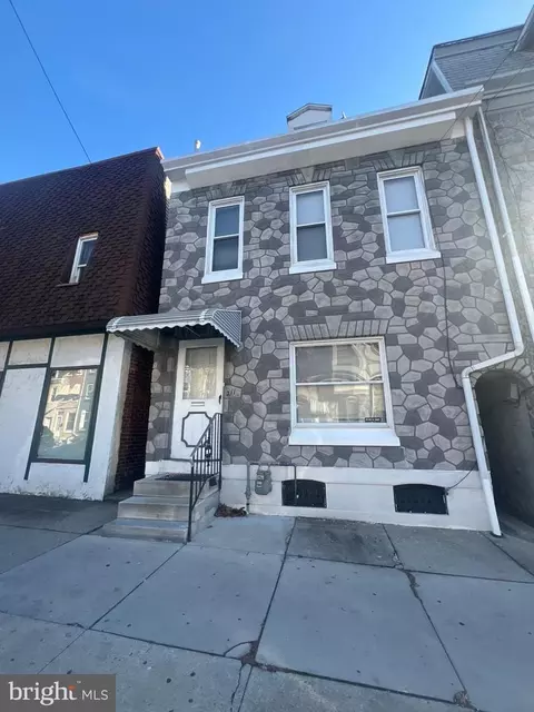 211 N 11th St, Reading, PA 19601