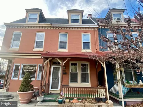 38 S 6th Ave, Reading, PA 19611