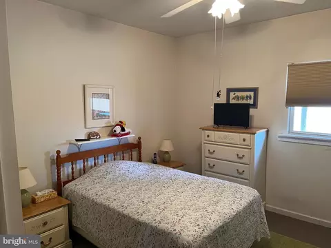 Bedroom - 20 R Tyrone Ave, Reading, PA 19607 photo 3 of 4