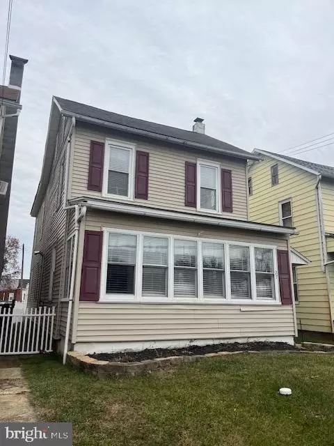 27 S Callowhill St, Topton, PA 19562