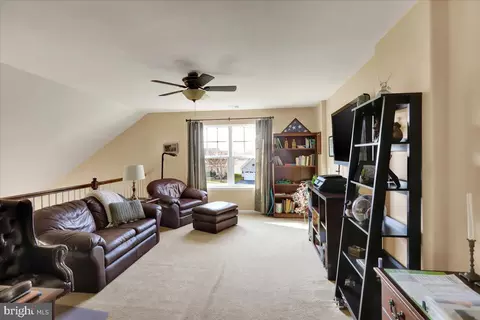 Entry Way - 2 Cedarcrest Ln, Oley, PA 19547 photo 2 of 3