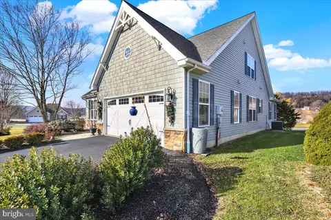 Exterior - 2 Cedarcrest Ln, Oley, PA 19547 photo 7 of 8
