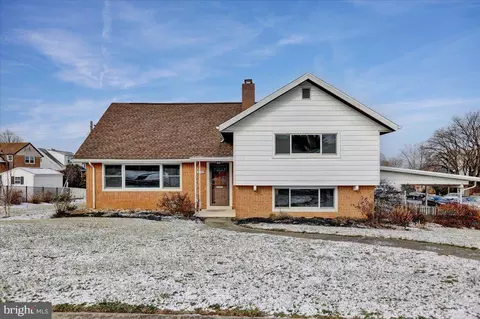 2405 Bell Dr, Reading, PA 19609