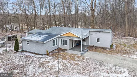 112 Pricetown Rd, Fleetwood, PA 19522