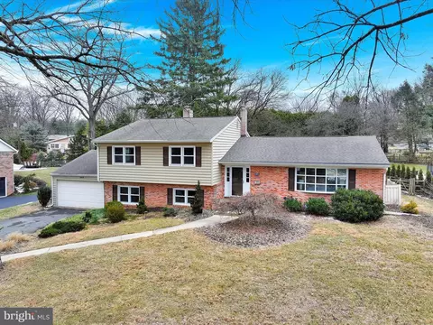 1614 Meadowlark Rd, Reading, PA 19610