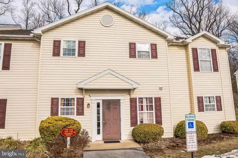 122 Christine Dr, Reading, PA 19606