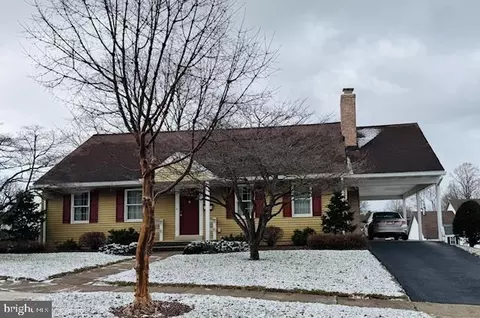 48 Valley Rd, Reading, PA 19610