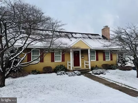 Exterior - 48 Valley Rd, Reading, PA 19610 photo 3 of 4