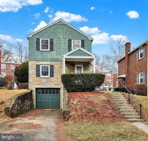 432 Playground Dr, West Reading, PA 19611