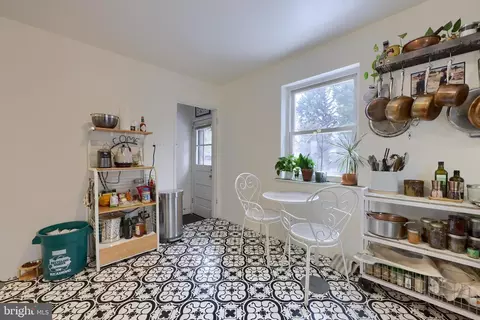 Entry Way - 217 Gerry St, Reading, PA 19611 photo 1 of 3