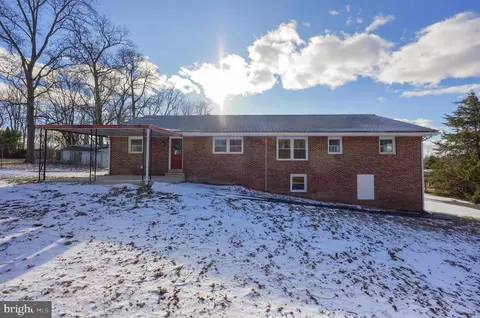 41 Moravian Schl Rd, Oley, PA 19547