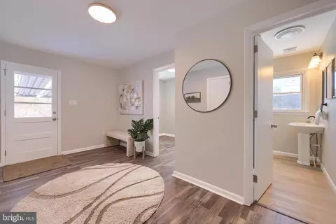 Entry Way - 41 Moravian Schl Rd, Oley, PA 19547 photo 4 of 7
