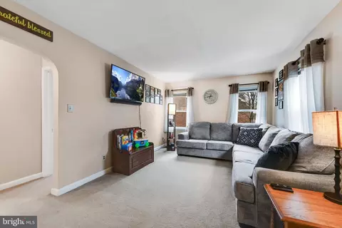 Living - 111 N Dwight St, Reading, PA 19609 photo 1 of 1