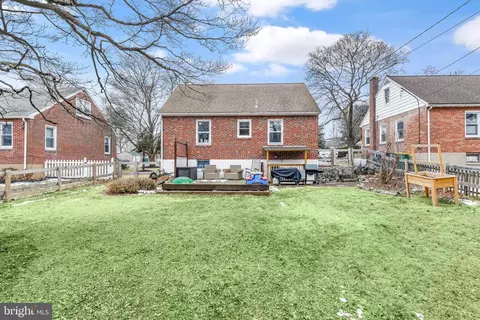Exterior - 111 N Dwight St, Reading, PA 19609 photo 5 of 9