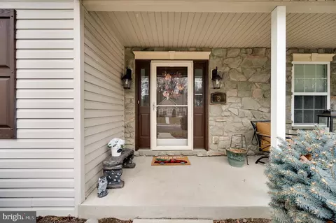 Exterior - 35 Harry Ave, Reading, PA 19607 photo 4 of 9