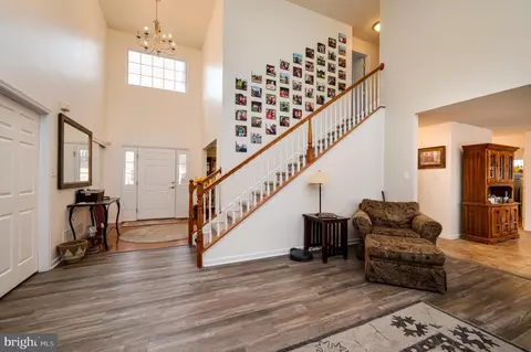 Entry Way - 35 Harry Ave, Reading, PA 19607 photo 5 of 13